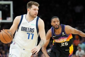 fb篮球直播-两战80分依旧难求一胜，基德：其他人帮帮东契奇呀！