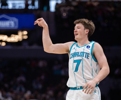 真的不一样了！黄蜂力克绿军豪取6连胜 为联盟现有最长纪录