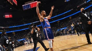 fb体育-单场45分再现疯狂表演，入围75大库里不负盛名