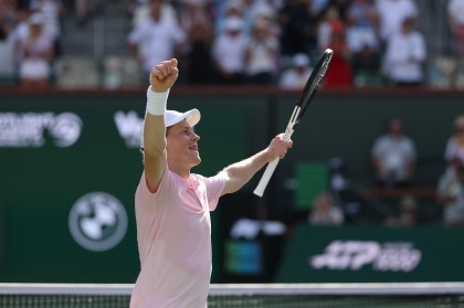 fb体育-连赢两盘抢七，辛纳首夺印第安维尔斯大师赛冠军