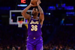 fb足球赛事-防守+空间都被针对！点名东詹&amp;放空斯玛特 湖人高端局一碰就碎？