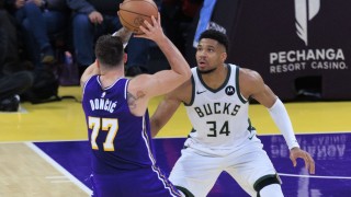 fb体育-美记：字母更喜欢在东海岸打球且他不想与持球过多的控卫一起打球